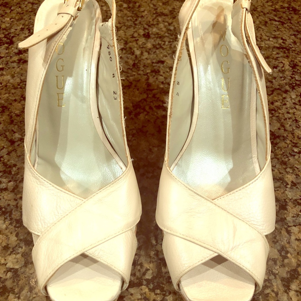 Vogue High heel shoe